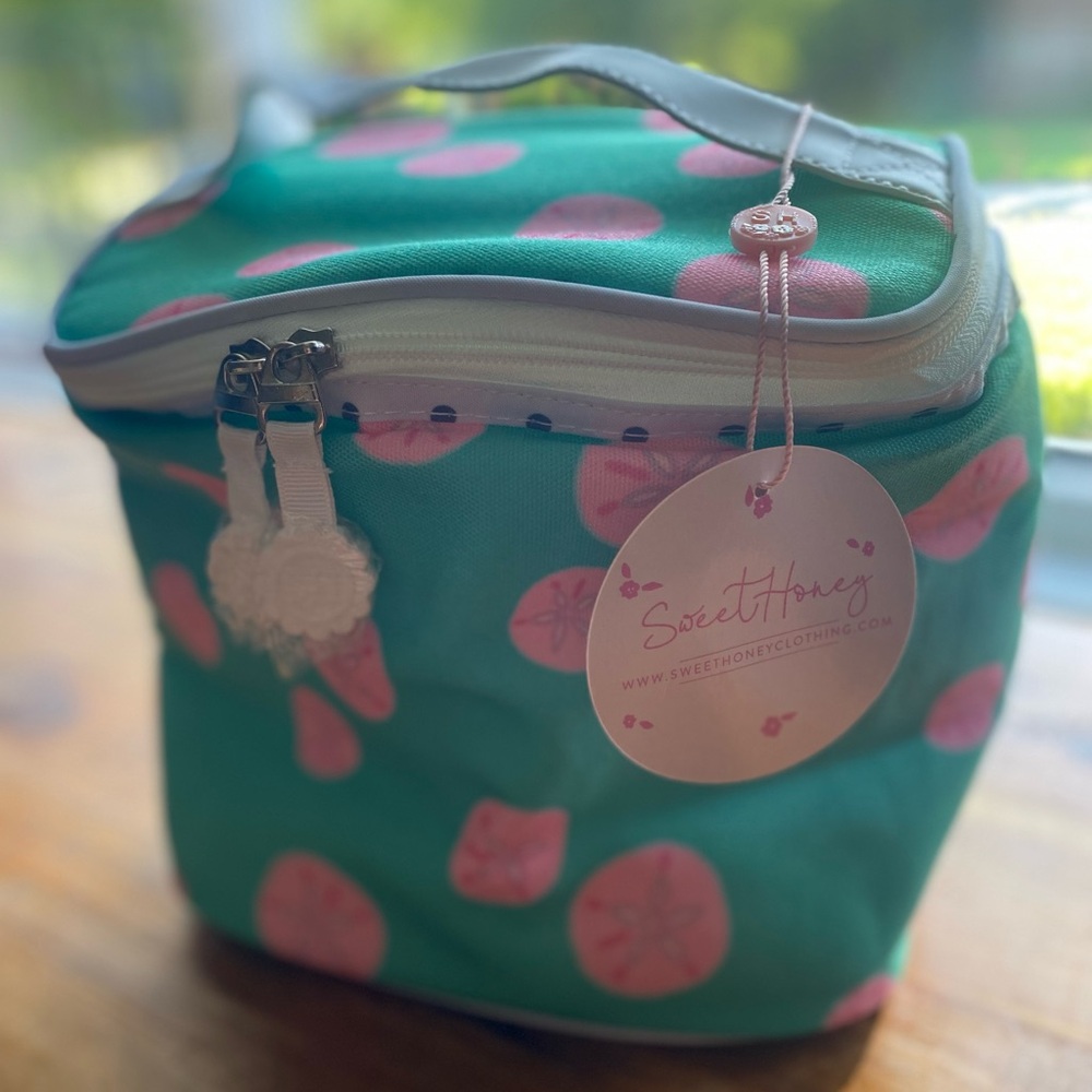 NWT Sweet Honey Lunchbox 🍯